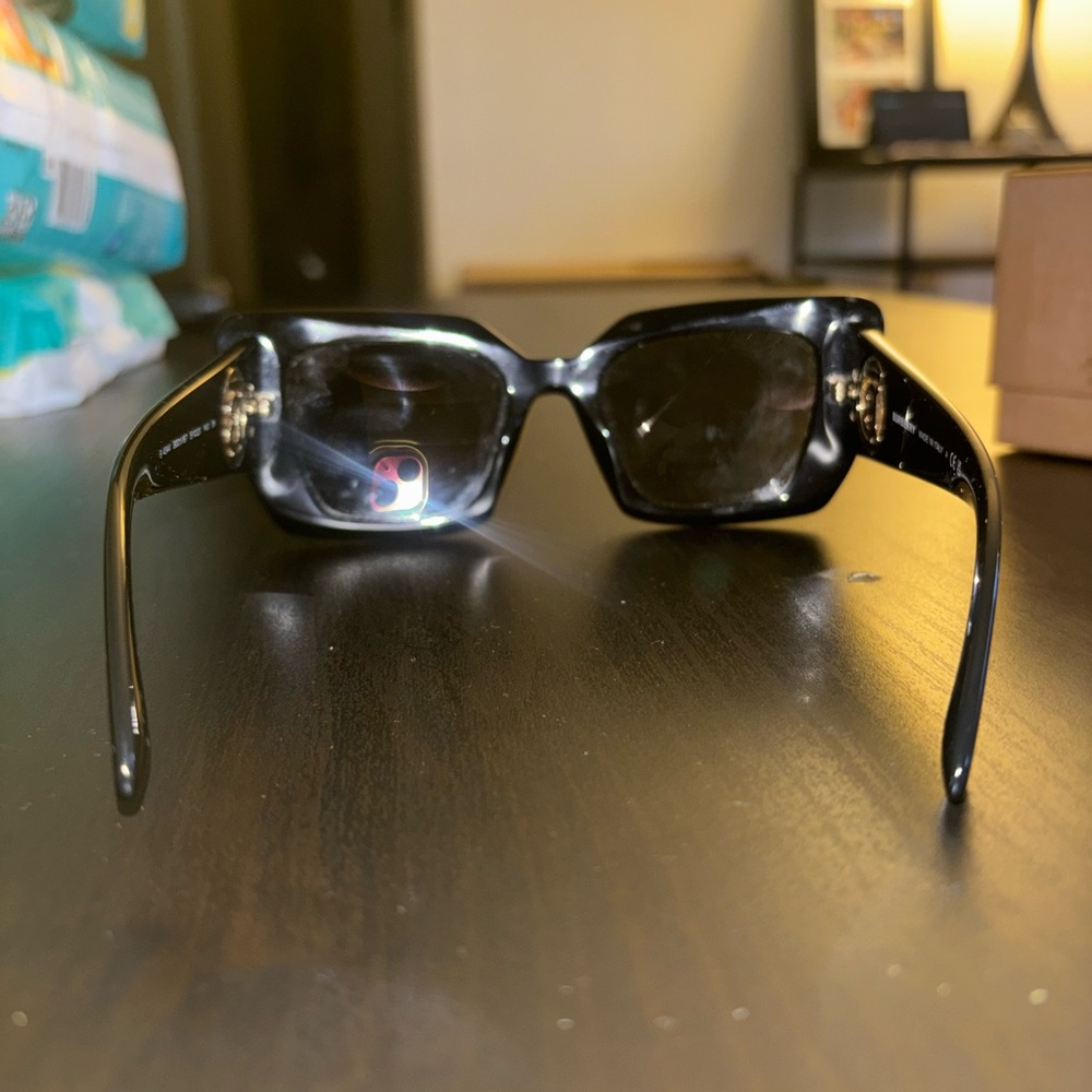 Burberry Black Oversized Square Sunglasses with Gold TB Emblem with case - Picture 6 of 7